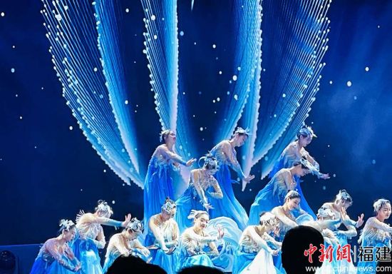 舞蹈《山海小康情》。吕巧琴 摄